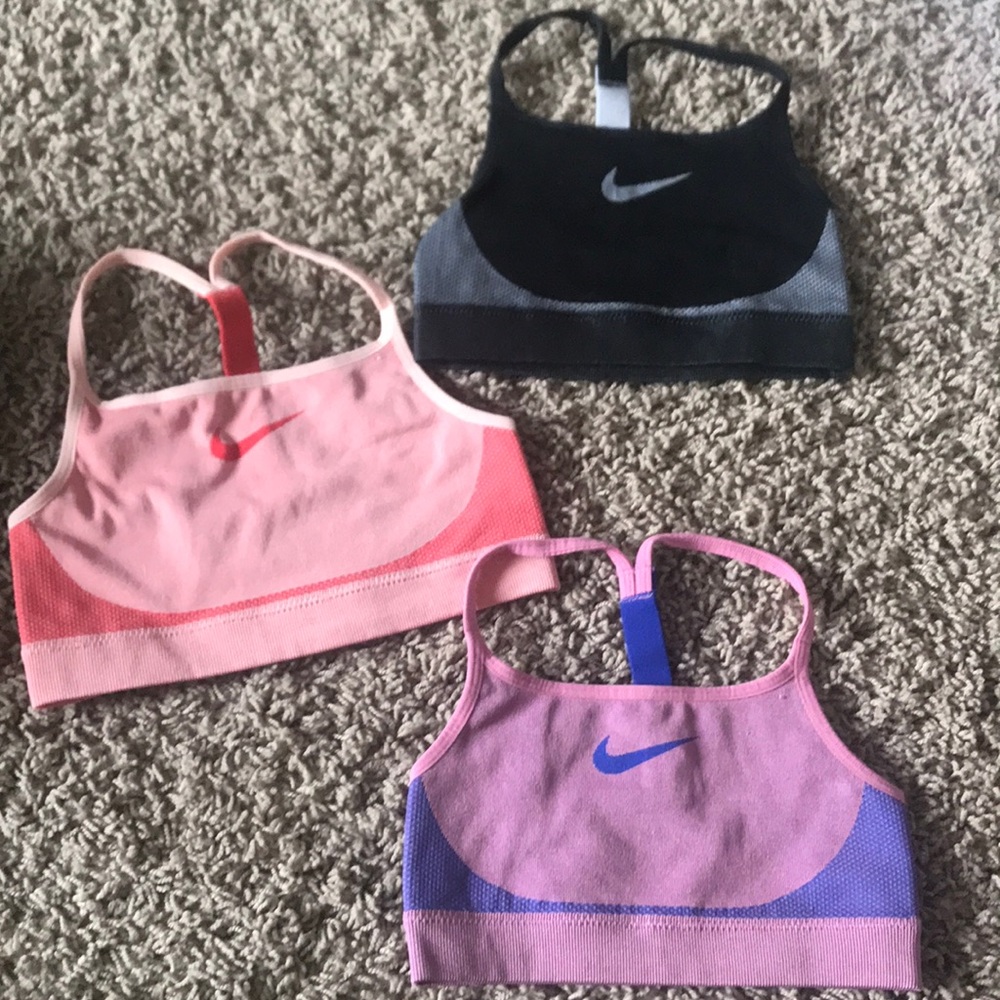 kids NiKe  sports bra